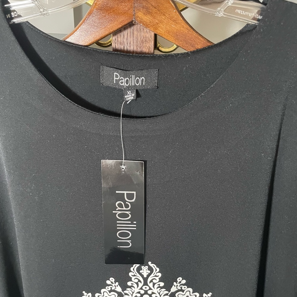 Papillon Blanc Black and White Graphic Tunic Dress with 3/4 Sleeves - Picture 2 of 4